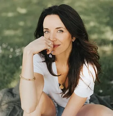 Michelle Morgan who plays Lou Fleming on the Heartland TV series