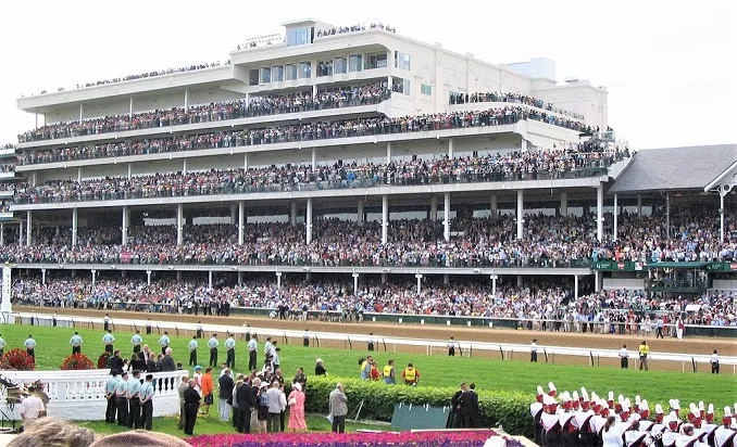 Churchill Downs crowd for the 2006 Kentucky Derby 