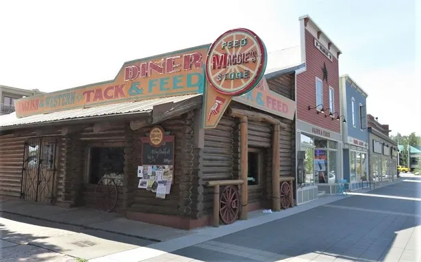 Maggie's Diner restaurant set on Heartand