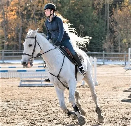 Phoenix and Georgie Fleming Morris on Heartland