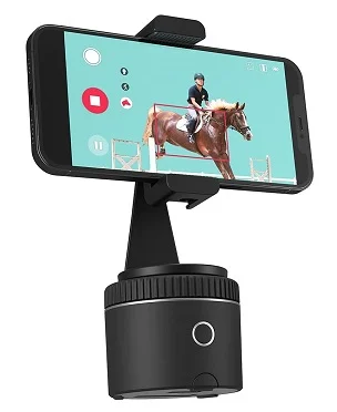 Pivo camera for horse riders