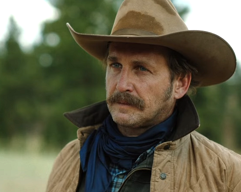 Actor Josh Lucas as a young John Dutton in Yellowstone Season 5 Episode 2