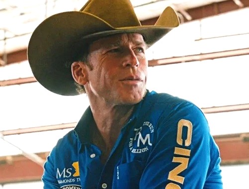 Actor Taylor Sheridan as Travis Wheatley in Yellowstone