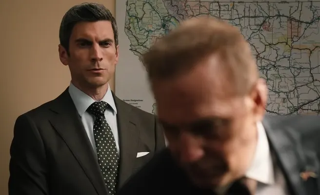 Jamie Dutton looking at John Dutton from behind in Yellowstone Season 5