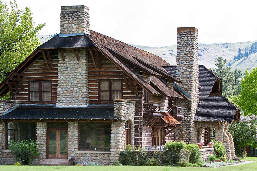 The main Dutton house at the Yellowstone Dutton Ranch