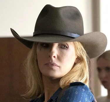 Close up of Beth Dutton wearing a cowboy hat