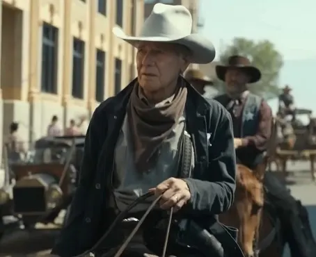 Jacob Dutton riding a horse through town in the 1923 TV series