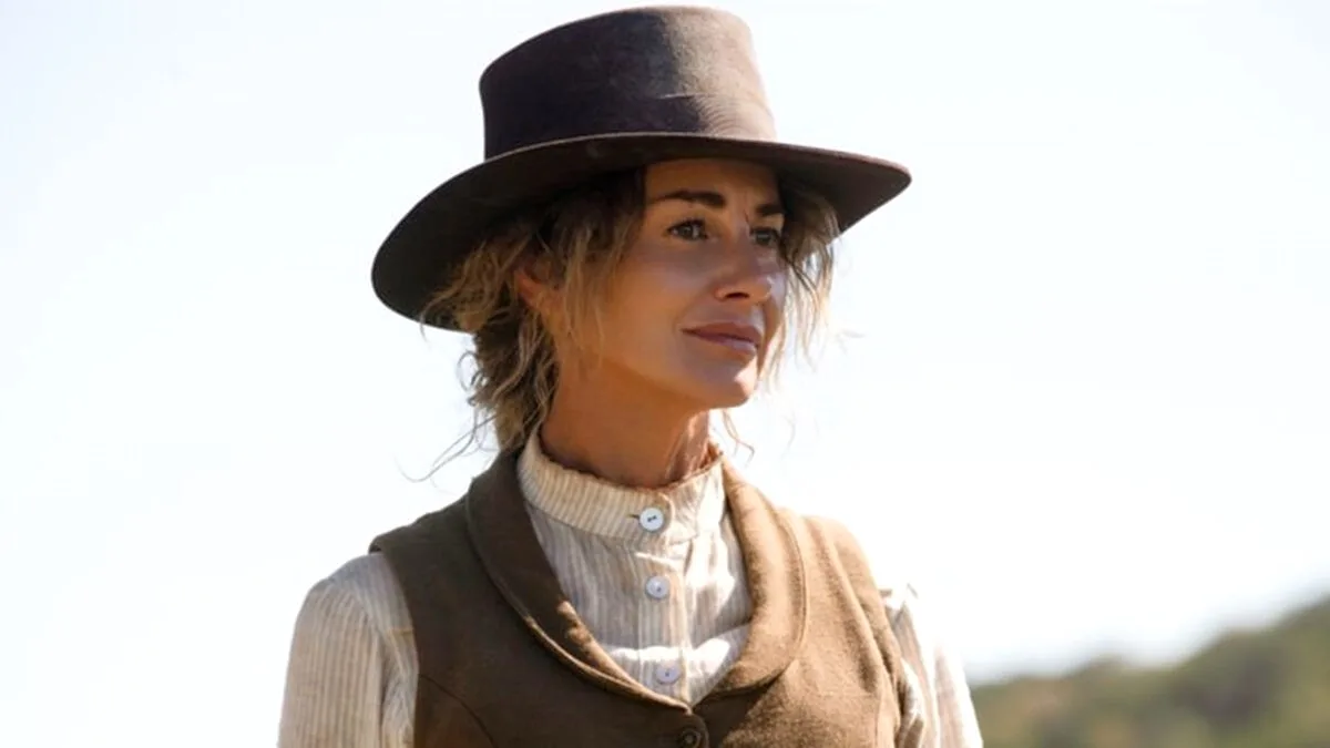 1883 character Margaret Dutton played by Faith Hill
